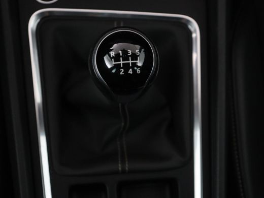 Seat Ateca 1.5 TSI Style Intense | Trekhaak | Leder/Alcantara | Carplay | Camera | Park Assist | Full LED | ... ActivLease financial lease