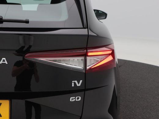 Skoda Enyaq iV 60 170 Pk Automaat | Trekhaak | Cruise Control | Parkeer Sensoren | Climatronic | CarPlay | Navig... ActivLease financial lease