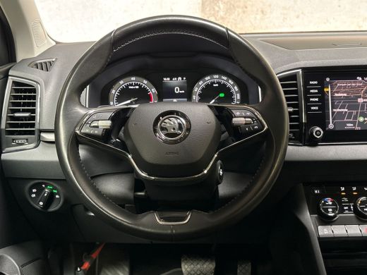 Skoda Karoq 1.5 TSI ACT Sport 150Pk Automaat (APPLE CARPLAY, GROOT NAVI, CLIMATE, KEYLESS, SPORTSTOELEN, CRUI... ActivLease financial lease