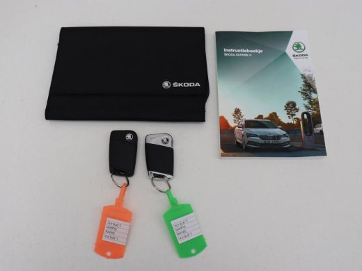 Skoda Superb 1.4 TSI iV Sportline | SOH 96% | 360 Camera | Adaptive cruise | Trekhaak | Achterbankverwarming |... ActivLease financial lease