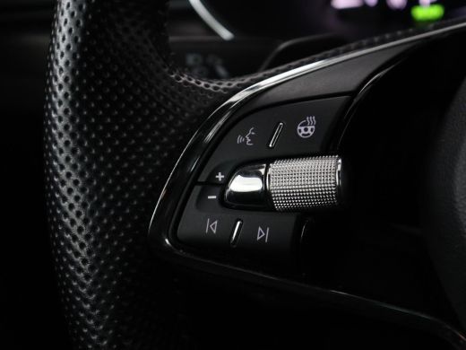 Skoda Superb 1.4 TSI iV Sportline | SOH 96% | 360 Camera | Adaptive cruise | Trekhaak | Achterbankverwarming |... ActivLease financial lease