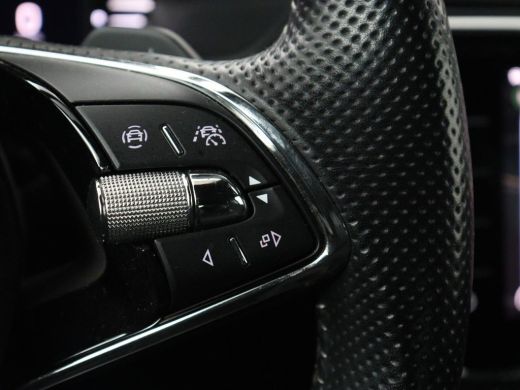 Skoda Superb 1.4 TSI iV Sportline | SOH 96% | 360 Camera | Adaptive cruise | Trekhaak | Achterbankverwarming |... ActivLease financial lease