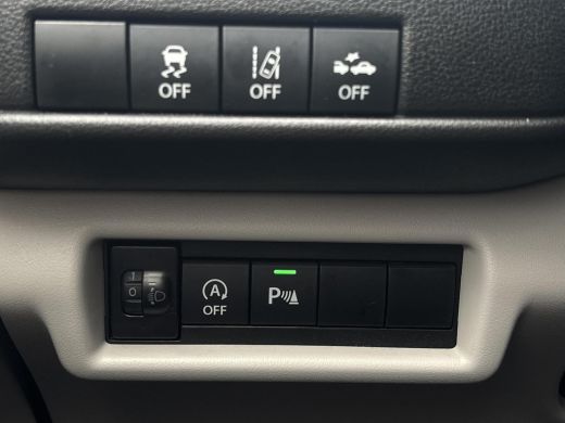 Suzuki Swift 1.2 Select Smart Hybrid Automaat | GEEN AFLEVERKOSTEN | Apple Carplay & Android Auto | Parkeersen... ActivLease financial lease