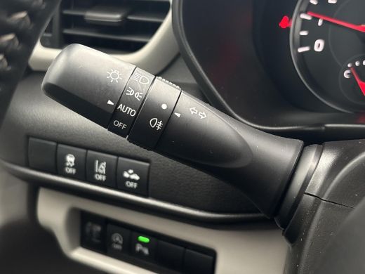 Suzuki Swift 1.2 Select Smart Hybrid Automaat | GEEN AFLEVERKOSTEN | Apple Carplay & Android Auto | Parkeersen... ActivLease financial lease