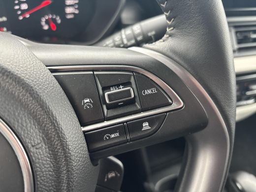 Suzuki Swift 1.2 Select Smart Hybrid Automaat | GEEN AFLEVERKOSTEN | Apple Carplay & Android Auto | Parkeersen... ActivLease financial lease