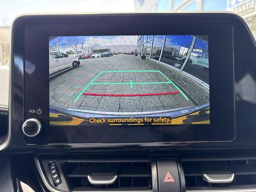 Toyota C-HR 1.8 Hybrid Executive **DODEHOEK DETECTIE/ KEYLESS/ STOELVERWARMING** ActivLease financial lease