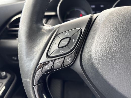 Toyota C-HR 1.8 Hybrid Executive **DODEHOEK DETECTIE/ KEYLESS/ STOELVERWARMING** ActivLease financial lease