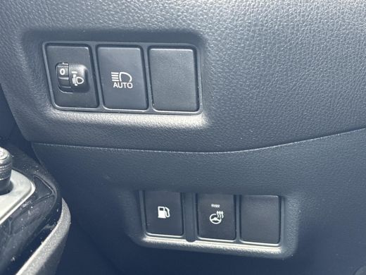 Toyota C-HR 1.8 Hybrid Executive **DODEHOEK DETECTIE/ KEYLESS/ STOELVERWARMING** ActivLease financial lease