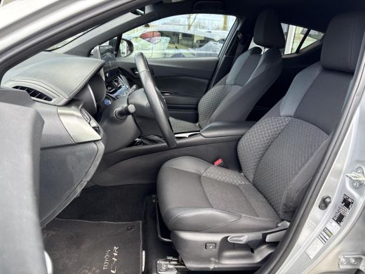 Toyota C-HR 1.8 Hybrid Executive **DODEHOEK DETECTIE/ KEYLESS/ STOELVERWARMING** ActivLease financial lease