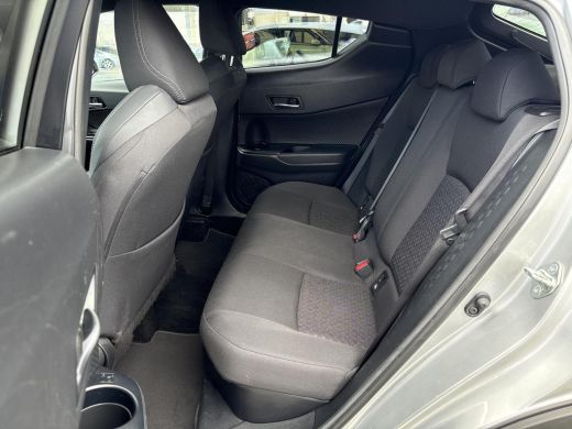 Toyota C-HR 1.8 Hybrid Executive **DODEHOEK DETECTIE/ KEYLESS/ STOELVERWARMING** ActivLease financial lease