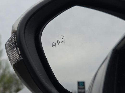 Toyota Corolla Touring Sports Hybrid 140 Dynamic | Apple CarPlay | Elektr klep | Parkeersens. | Rijklaar incl. garantie | ActivLease financial lease