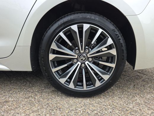 Toyota Corolla Touring Sports Hybrid 140 Dynamic | Apple CarPlay | Elektr klep | Parkeersens. | Rijklaar incl. garantie | ActivLease financial lease