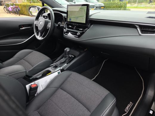 Toyota Corolla Touring Sports Hybrid 140 Dynamic | Apple CarPlay | Elektr klep | Parkeersens. | Rijklaar incl. garantie | ActivLease financial lease