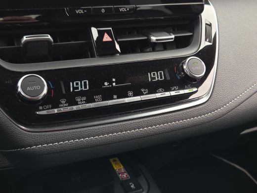 Toyota Corolla Touring Sports Hybrid 140 Dynamic | Apple CarPlay | Elektr klep | Parkeersens. | Rijklaar incl. garantie | ActivLease financial lease