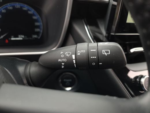 Toyota Corolla Touring Sports Hybrid 140 Dynamic | Apple CarPlay | Elektr klep | Parkeersens. | Rijklaar incl. garantie | ActivLease financial lease