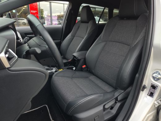 Toyota Corolla Touring Sports Hybrid 140 Dynamic | Apple CarPlay | Elektr klep | Parkeersens. | Rijklaar incl. garantie | ActivLease financial lease