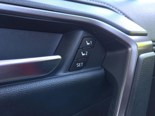 Toyota RAV4 2.5 Plug-in Hybrid AWD 300 GR Sport | Apple CarPlay | Rijklaar incl. garantie | ActivLease financial lease