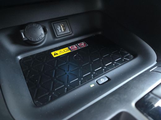 Toyota RAV4 2.5 Plug-in Hybrid AWD 300 GR Sport | Apple CarPlay | Rijklaar incl. garantie | ActivLease financial lease