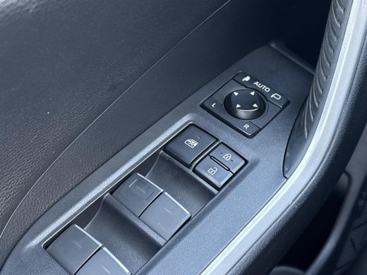 Toyota RAV4 2.5 Plug-in Hybrid AWD Bi-Tone Plus **STOELVENTILATIE/ GEHEUGENSTOEL/ 360 CAMERA** ActivLease financial lease