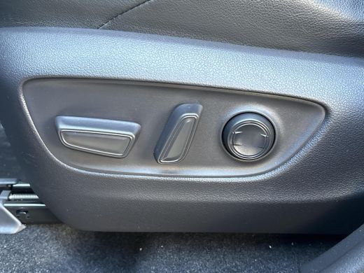 Toyota RAV4 2.5 Plug-in Hybrid AWD Bi-Tone Plus **STOELVENTILATIE/ GEHEUGENSTOEL/ 360 CAMERA** ActivLease financial lease