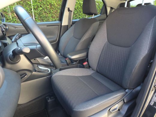 Toyota Yaris 1.5 Hybrid Dynamic | Apple CarPlay | NL Auto | Keyless | Rijklaar incl. garantie | ActivLease financial lease