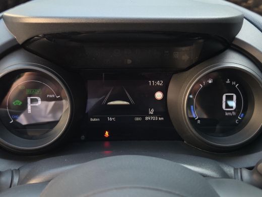 Toyota Yaris 1.5 Hybrid Dynamic | Apple CarPlay | NL Auto | Keyless | Rijklaar incl. garantie | ActivLease financial lease