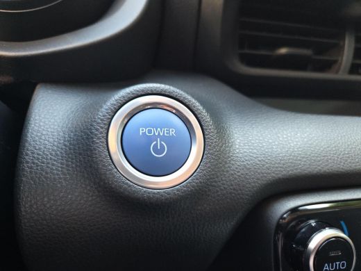 Toyota Yaris 1.5 Hybrid Dynamic | Apple CarPlay | NL Auto | Keyless | Rijklaar incl. garantie | ActivLease financial lease