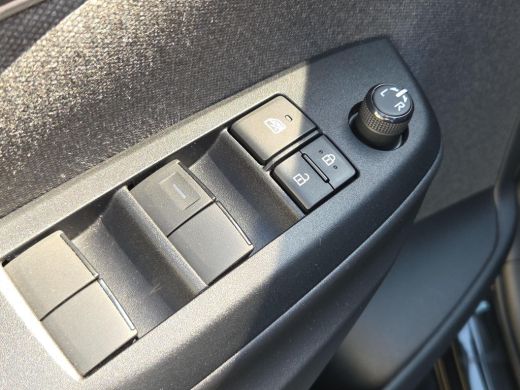 Toyota Yaris 1.5 Hybrid Dynamic | Apple CarPlay | NL Auto | Keyless | Rijklaar incl. garantie | ActivLease financial lease