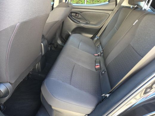 Toyota Yaris 1.5 Hybrid Dynamic | Apple CarPlay | NL Auto | Keyless | Rijklaar incl. garantie | ActivLease financial lease