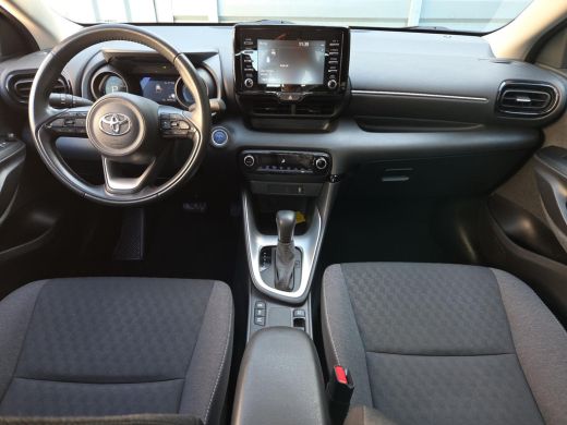 Toyota Yaris 1.5 Hybrid Dynamic | Apple CarPlay | NL Auto | Keyless | Rijklaar incl. garantie | ActivLease financial lease