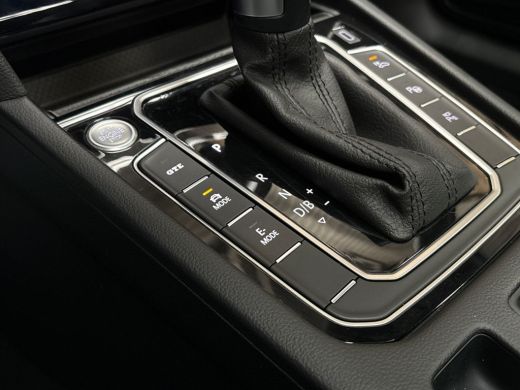 Volkswagen Passat Variant 1.4 TSI PHEV GTE 218Pk Automaat (PANORAMADAK, VIRTUAL COCKPIT, APPLE CARPLAY, MEMORY SEAT... ActivLease financial lease