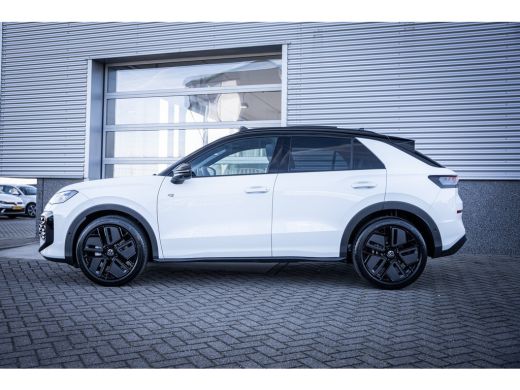 Volkswagen T-Roc R-Line First Edition | 'App-Connect' draadloze smartphone integratie | 30,5 cm display met 2D en ... ActivLease financial lease