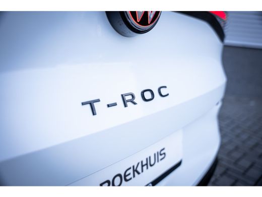 Volkswagen T-Roc R-Line First Edition | 'App-Connect' draadloze smartphone integratie | 30,5 cm display met 2D en ... ActivLease financial lease