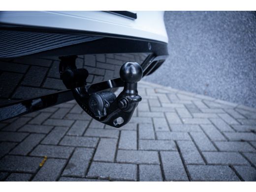 Volkswagen T-Roc R-Line First Edition | 'App-Connect' draadloze smartphone integratie | 30,5 cm display met 2D en ... ActivLease financial lease