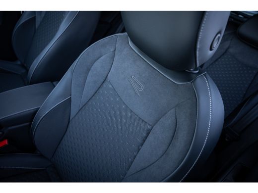 Volkswagen T-Roc R-Line First Edition | 'App-Connect' draadloze smartphone integratie | 30,5 cm display met 2D en ... ActivLease financial lease