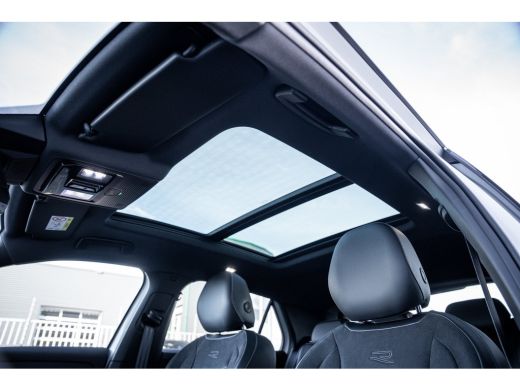 Volkswagen T-Roc R-Line First Edition | 'App-Connect' draadloze smartphone integratie | 30,5 cm display met 2D en ... ActivLease financial lease