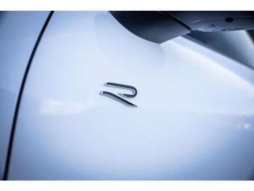 Volkswagen T-Roc R-Line First Edition | 'App-Connect' draadloze smartphone integratie | 30,5 cm display met 2D en ... ActivLease financial lease