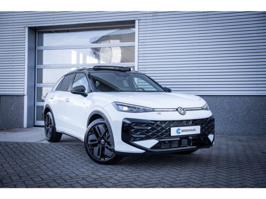Volkswagen T-Roc R-Line First Edition | 'App-Connect' draadloze smartphone integratie | 30,5 cm display met 2D en ... ActivLease financial lease