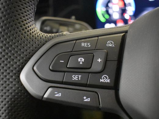 Volkswagen Tayron 1.5 eHybrid R-Line Edition | Black Edition | Panoramadak | Trekhaak ActivLease financial lease