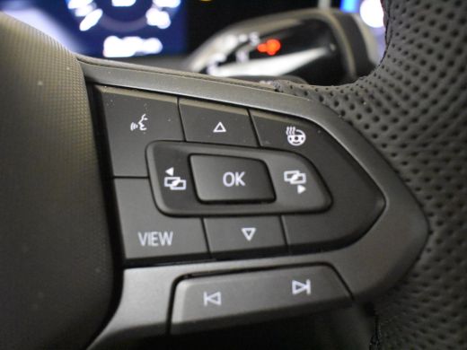 Volkswagen Tayron 1.5 eHybrid R-Line Edition | Black Edition | Panoramadak | Trekhaak ActivLease financial lease