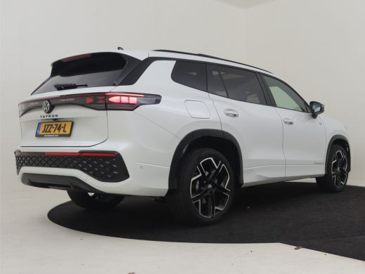 Volkswagen Tayron 1.5 eHybrid R-Line Edition | Black Edition | Panoramadak | Trekhaak ActivLease financial lease