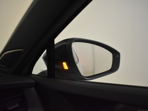 Volkswagen Tayron 1.5 eHybrid R-Line Edition | Black Edition | Panoramadak | Trekhaak ActivLease financial lease