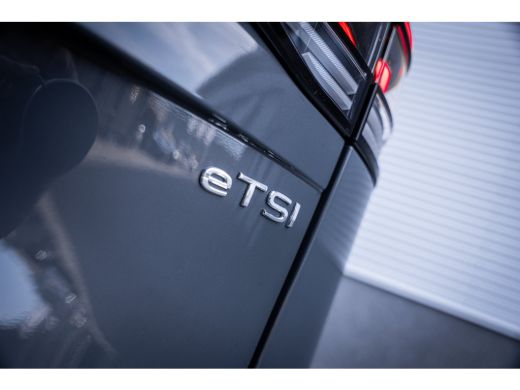 Volkswagen Tayron 1.5 TSI Life 7persoons | Achteruitrijcamera | Dodehoek detectie | Voorstoelen verwarmd ActivLease financial lease