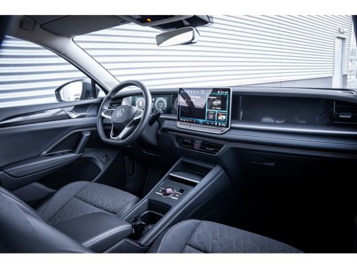 Volkswagen Tayron 1.5 TSI Life 7persoons | Achteruitrijcamera | Dodehoek detectie | Voorstoelen verwarmd ActivLease financial lease