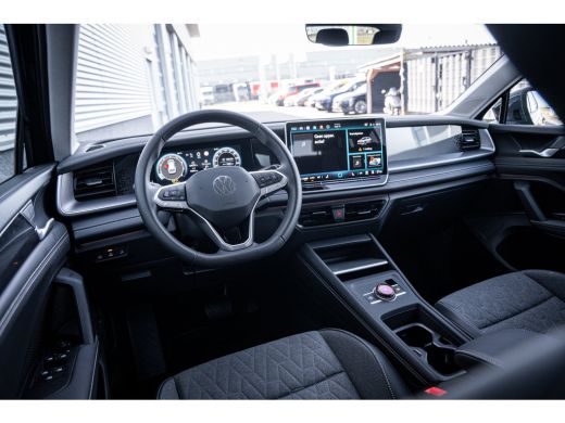 Volkswagen Tayron 1.5 TSI Life 7persoons | Achteruitrijcamera | Dodehoek detectie | Voorstoelen verwarmd ActivLease financial lease