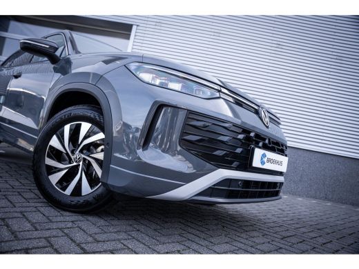 Volkswagen Tayron 1.5 TSI Life 7persoons | Achteruitrijcamera | Dodehoek detectie | Voorstoelen verwarmd ActivLease financial lease