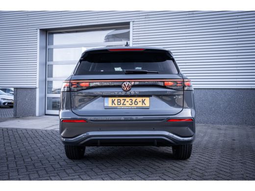 Volkswagen Tayron 1.5 TSI Life 7persoons | Achteruitrijcamera | Dodehoek detectie | Voorstoelen verwarmd ActivLease financial lease