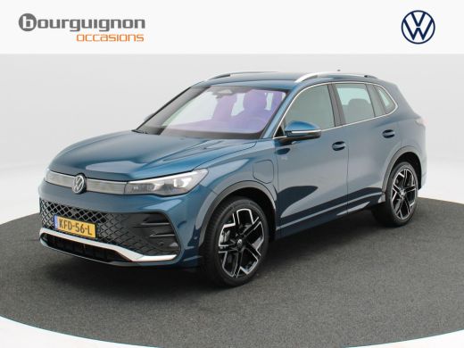 Volkswagen Tiguan 1.5 eHybrid 272 Pk Automaat R-Line | Trekhaak | Head-up | 360&deg; Camera | Stoel/Stuur Verwarming | ...
