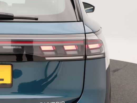 Volkswagen Tiguan 1.5 eHybrid 272 Pk Automaat R-Line | Trekhaak | Head-up | 360&deg; Camera | Stoel/Stuur Verwarming | ... ActivLease financial lease