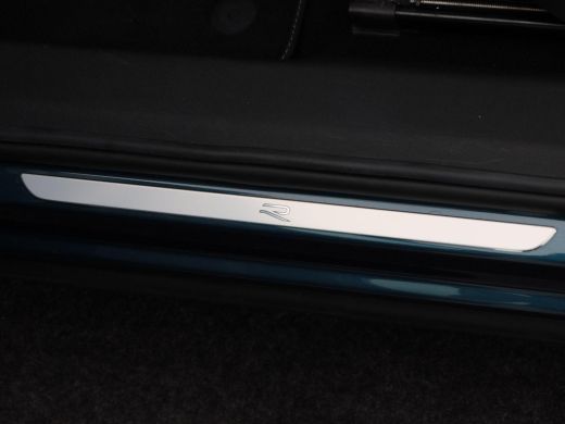 Volkswagen Tiguan 1.5 eHybrid 272 Pk Automaat R-Line | Trekhaak | Head-up | 360&deg; Camera | Stoel/Stuur Verwarming | ... ActivLease financial lease